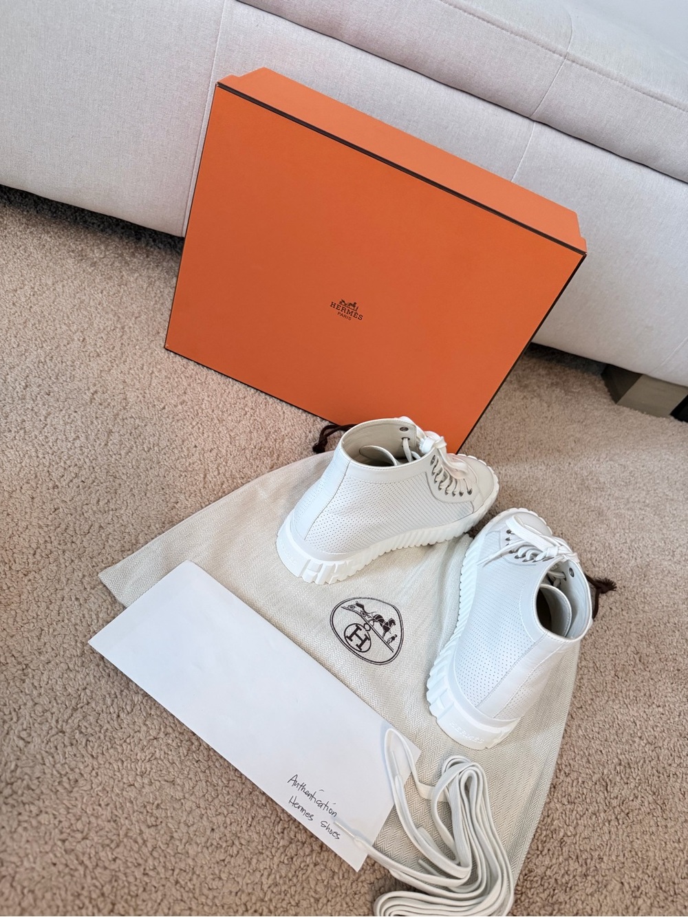 HERMÈS - Picture 2 of 16